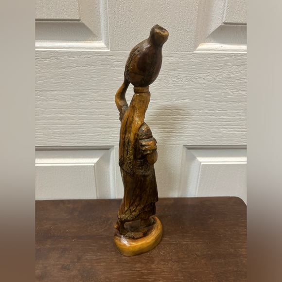 Wood Sculpture Statue Art Figurine Carved Woman Detailed Outfit. - Picture 15 of 16